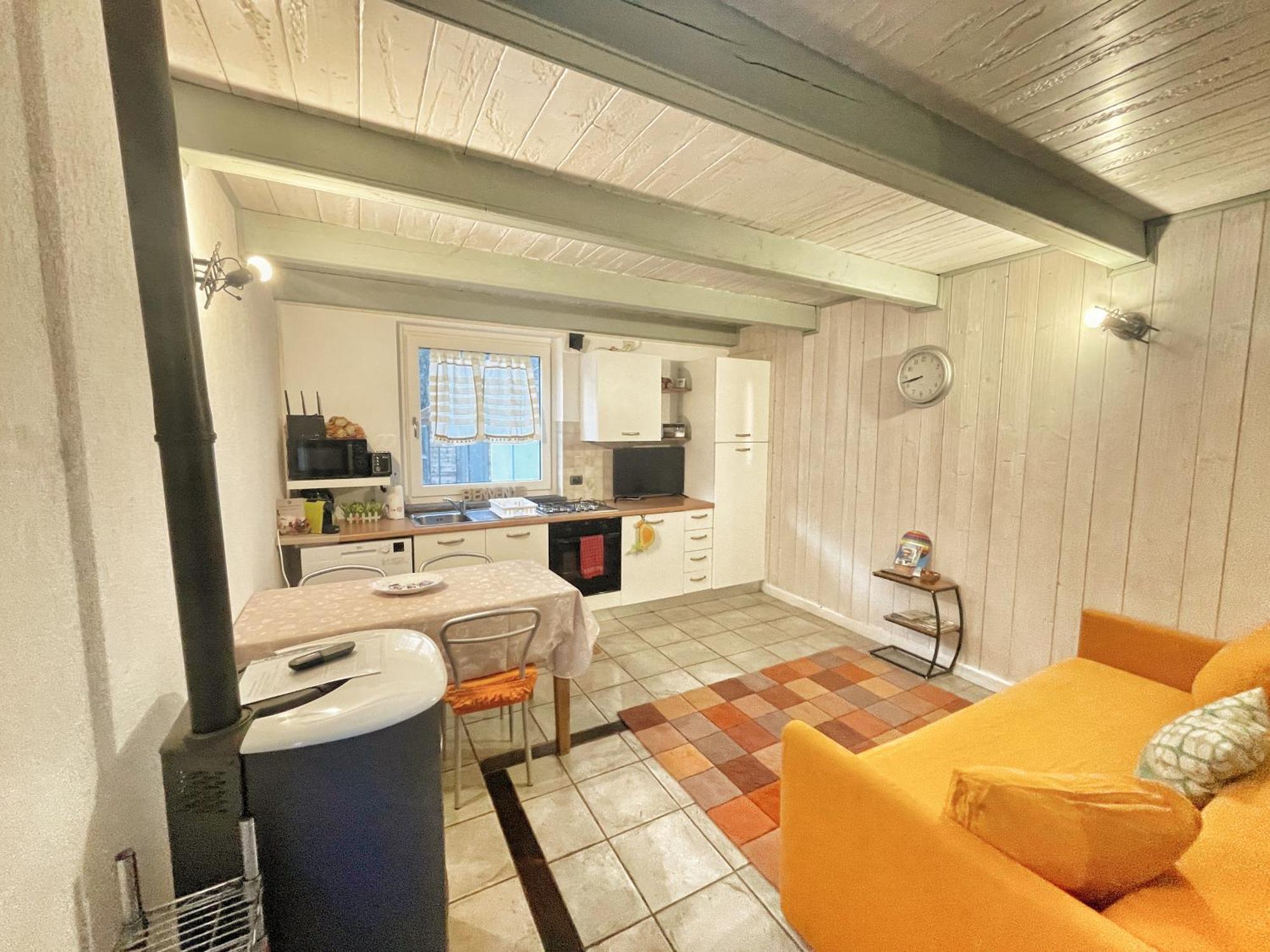 La Casina Di Oscar Ad Ao V Combe Vda Quart 0014 E 00I6 아파트 외부 사진