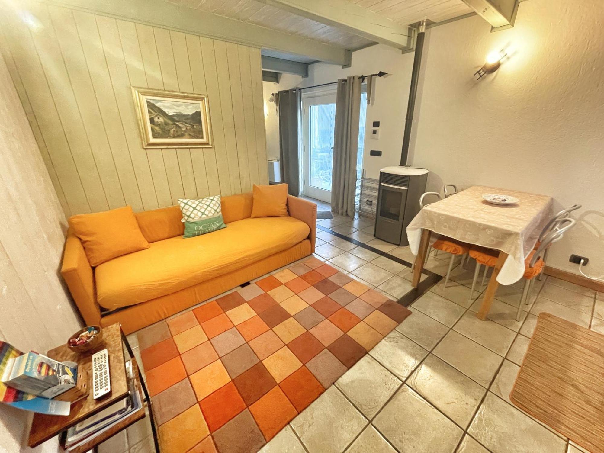 La Casina Di Oscar Ad Ao V Combe Vda Quart 0014 E 00I6 아파트 외부 사진